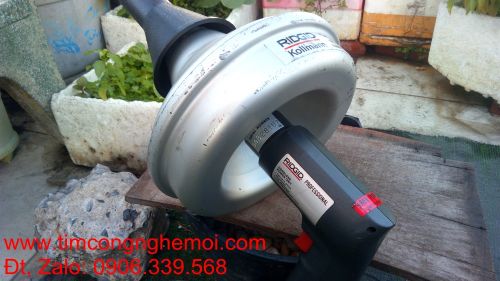 Máy thông nghẹt ống dùng pin RidGid 